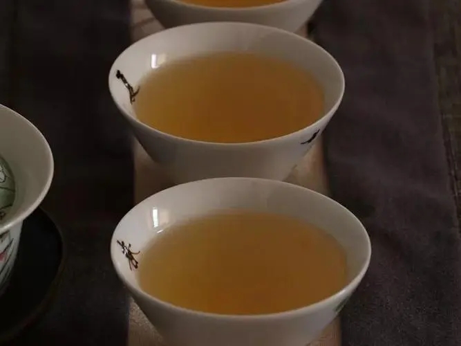 普洱茶的舌底鳴泉是怎么樣的？