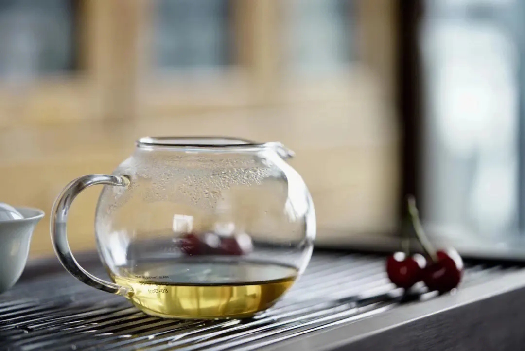 2023年老班章古樹春茶的沖泡！